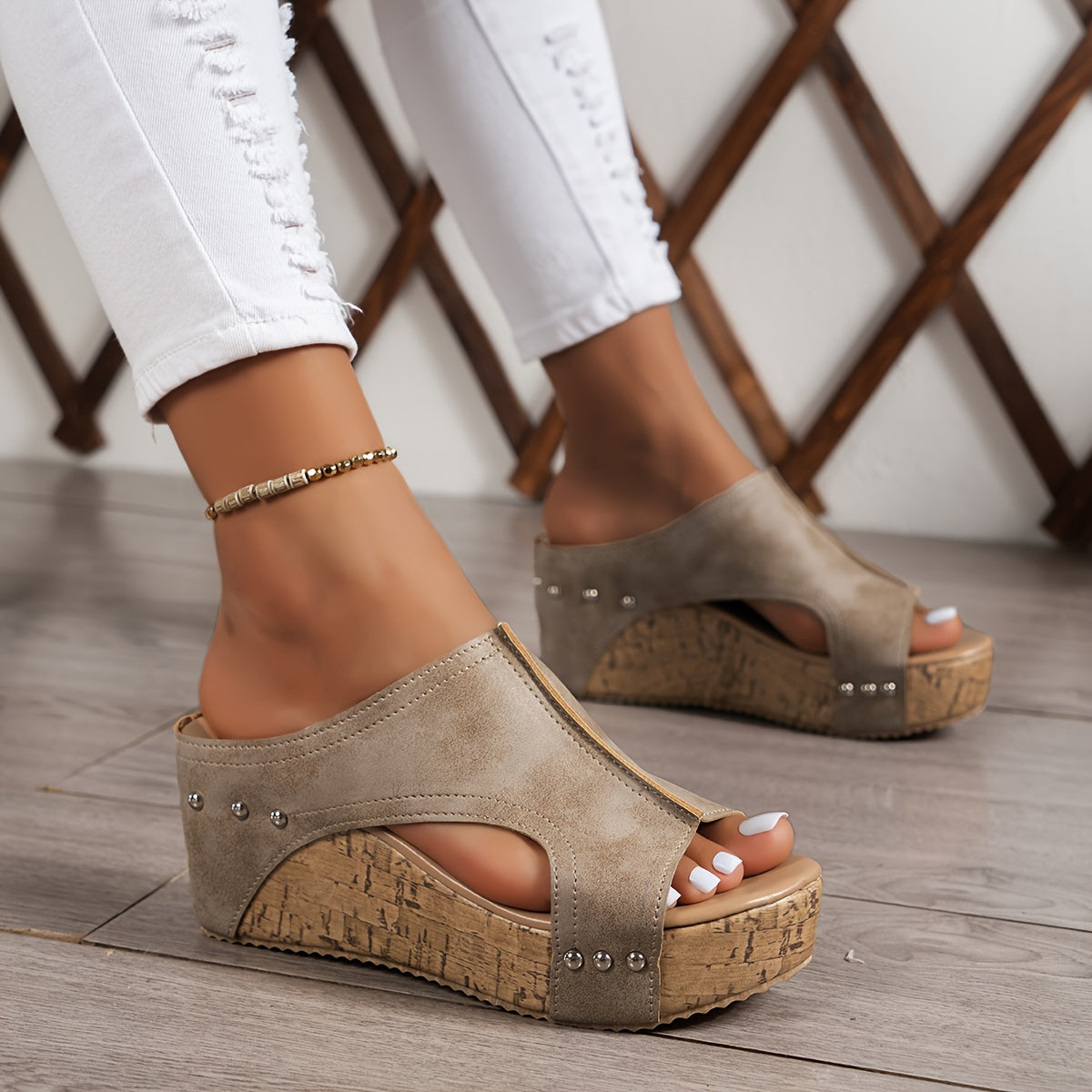 Delphine | Retro Wedge Heels