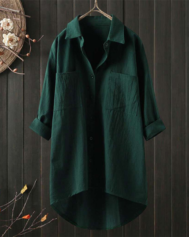 Casual, solid-colored blouse with long sleeves — a versatile everyday basic