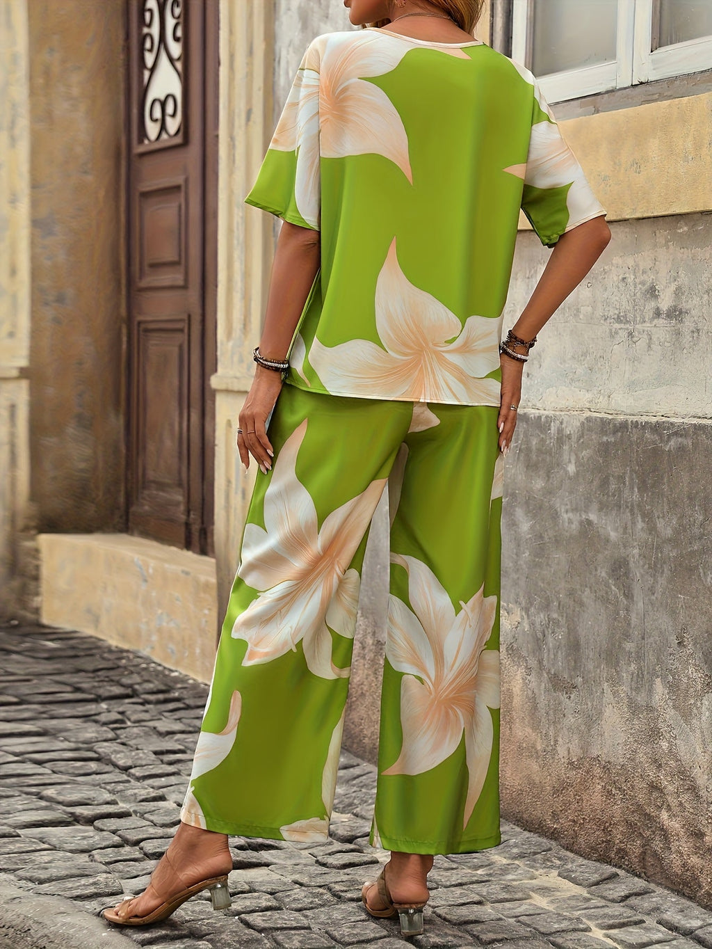 Zenvira | Floral Relaxed Two-Piece Set for Women