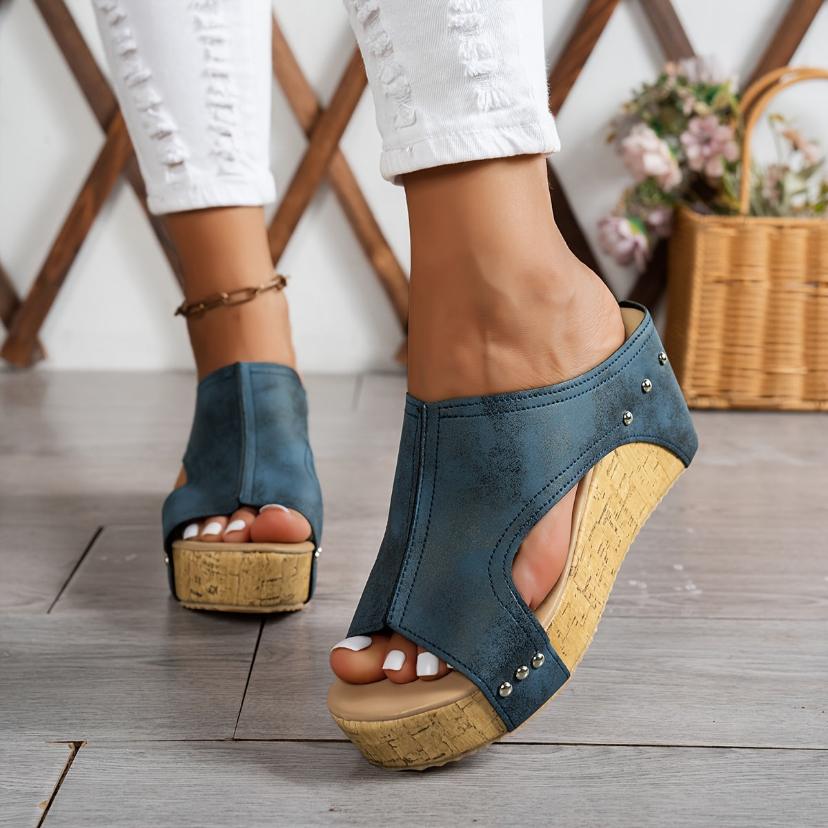 Delphine | Retro Wedge Heels