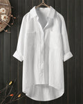 Casual, solid-colored blouse with long sleeves — a versatile everyday basic