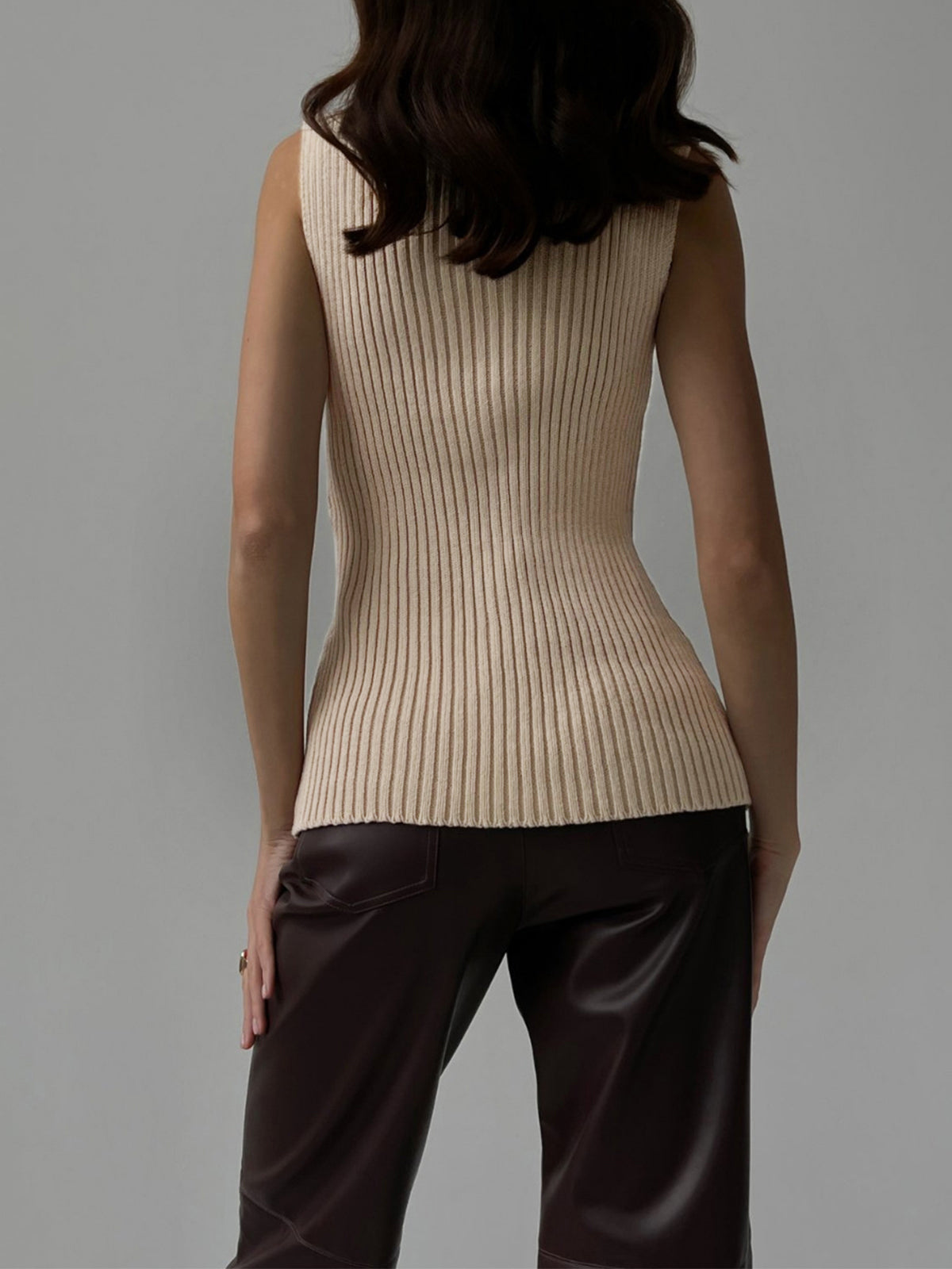 Nives | Sleeveless Knit Top for Women