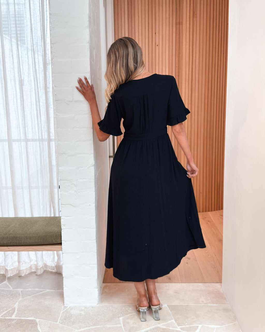 Leonora | Black Casual Midi Dress