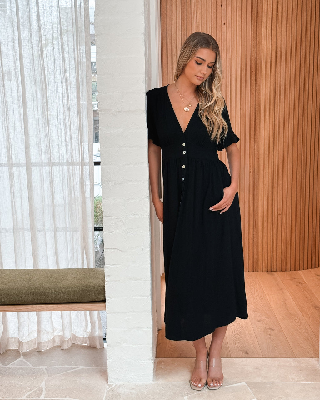 Leonora | Black Casual Midi Dress