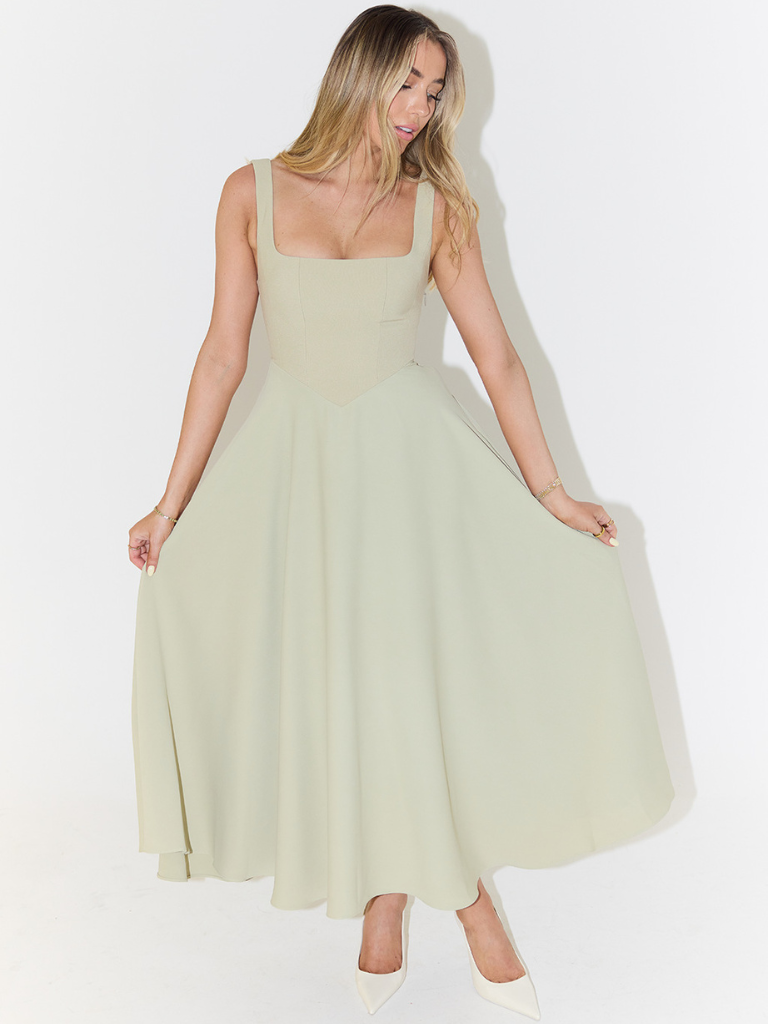 Romina | Flowing Maxi Dress