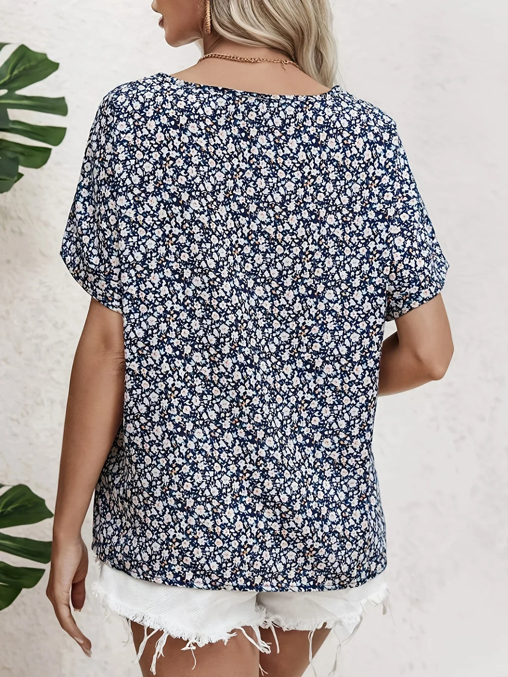 Carrie | Chic Floral Print Blouse for Women