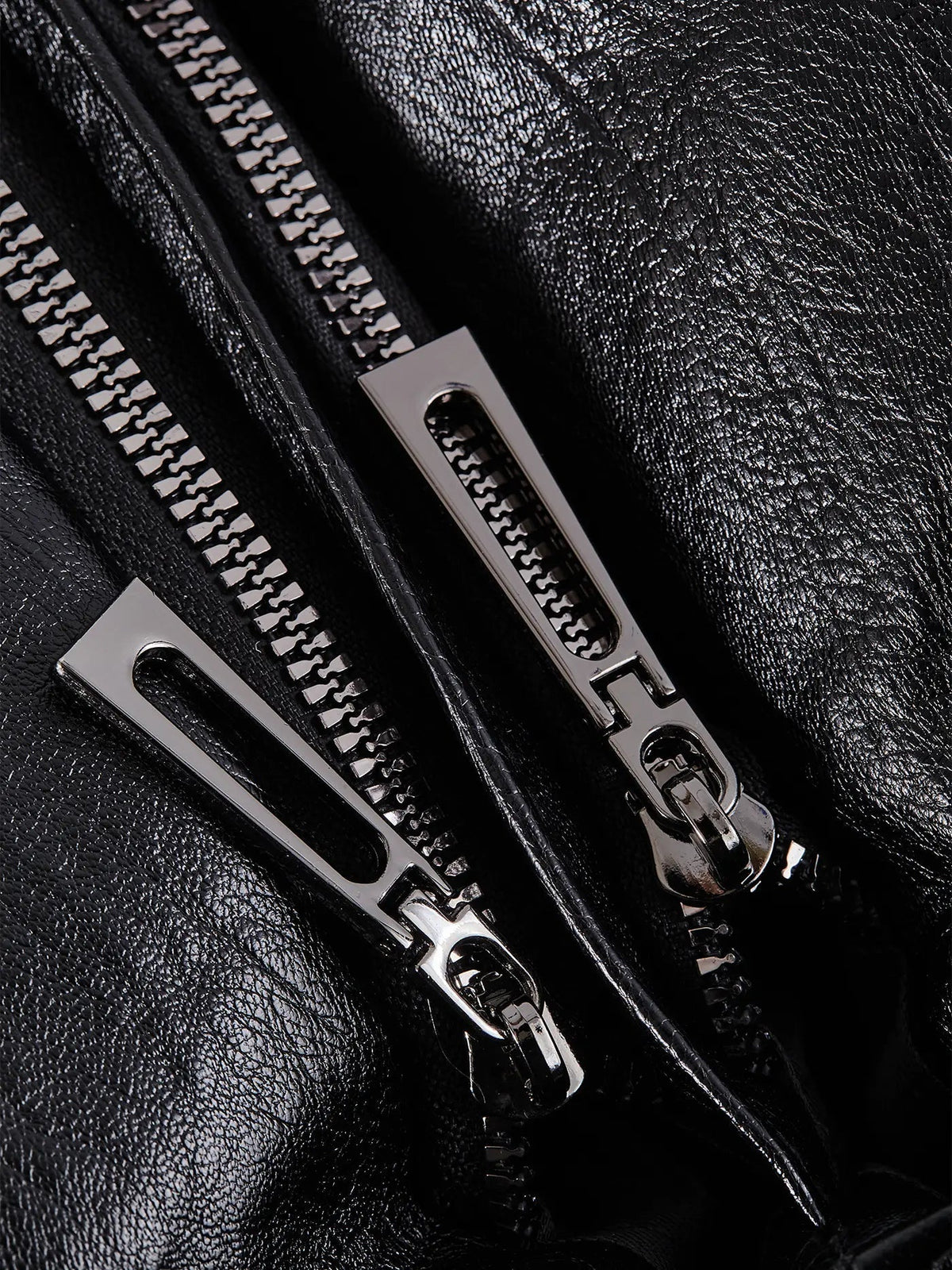 Dorothée | Multi-Pocket Shoulder Bag