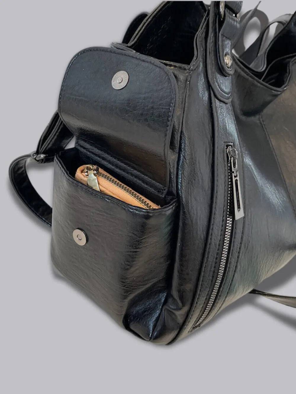 Dorothée | Multi-Pocket Shoulder Bag