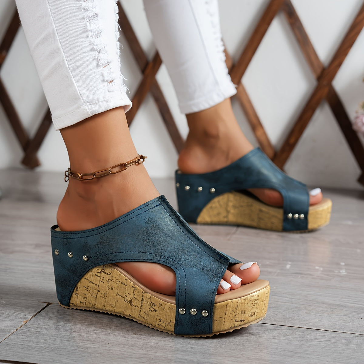 Delphine | Retro Wedge Heels