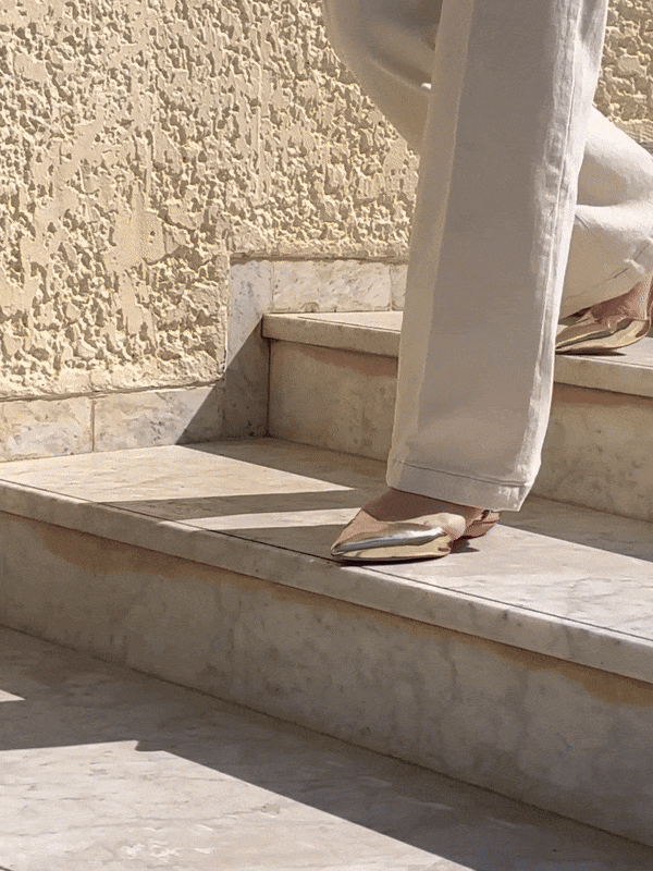 Graciela | Gold Crystal-Embellished Pumps