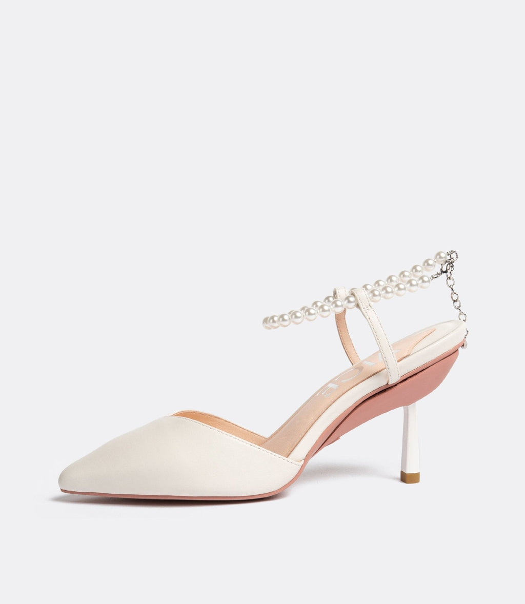 Belen | Pearl-Embellished White Pumps
